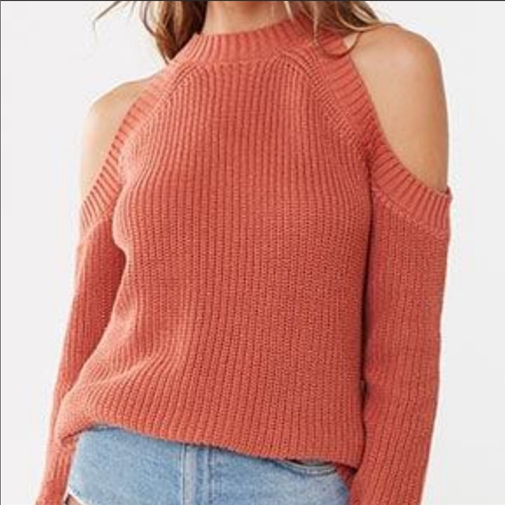 Forever 21 Shoulder Cut out Sweater